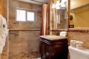 Baita, letti multipli, accesso alla piscina, vista montagna (VC713) | Bagno | Asciugamani