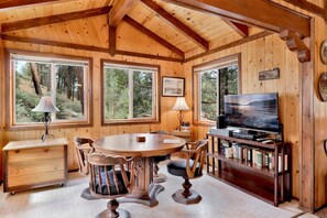 Baita, letti multipli, accesso alla piscina, vista montagna (VC713) | Ristoranti