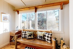 Cabin, Multiple Beds, Pool Access, Mountain View (VC124) | Interior