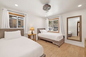 Cabin, Multiple Beds, Pool Access, Mountain View (2544) | Individually decorated, individually furnished, bed sheets