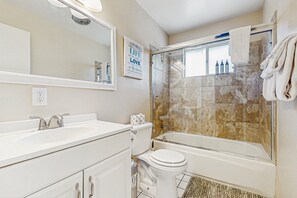 Cabin, 2 Queen Beds, Pool Access (VC542) | Bathroom | Towels - Meadow-front Metcalf Bay Gem #542 (Big Bear Lake)