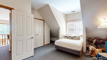 Casa, varias camas, acceso a la piscina, vistas a la montaña (VC570) | Decoración individual, mobiliario individual, ropa de cama