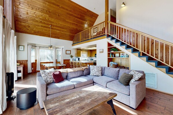 Interior - Moonridge Alameda #570 (Big Bear City)