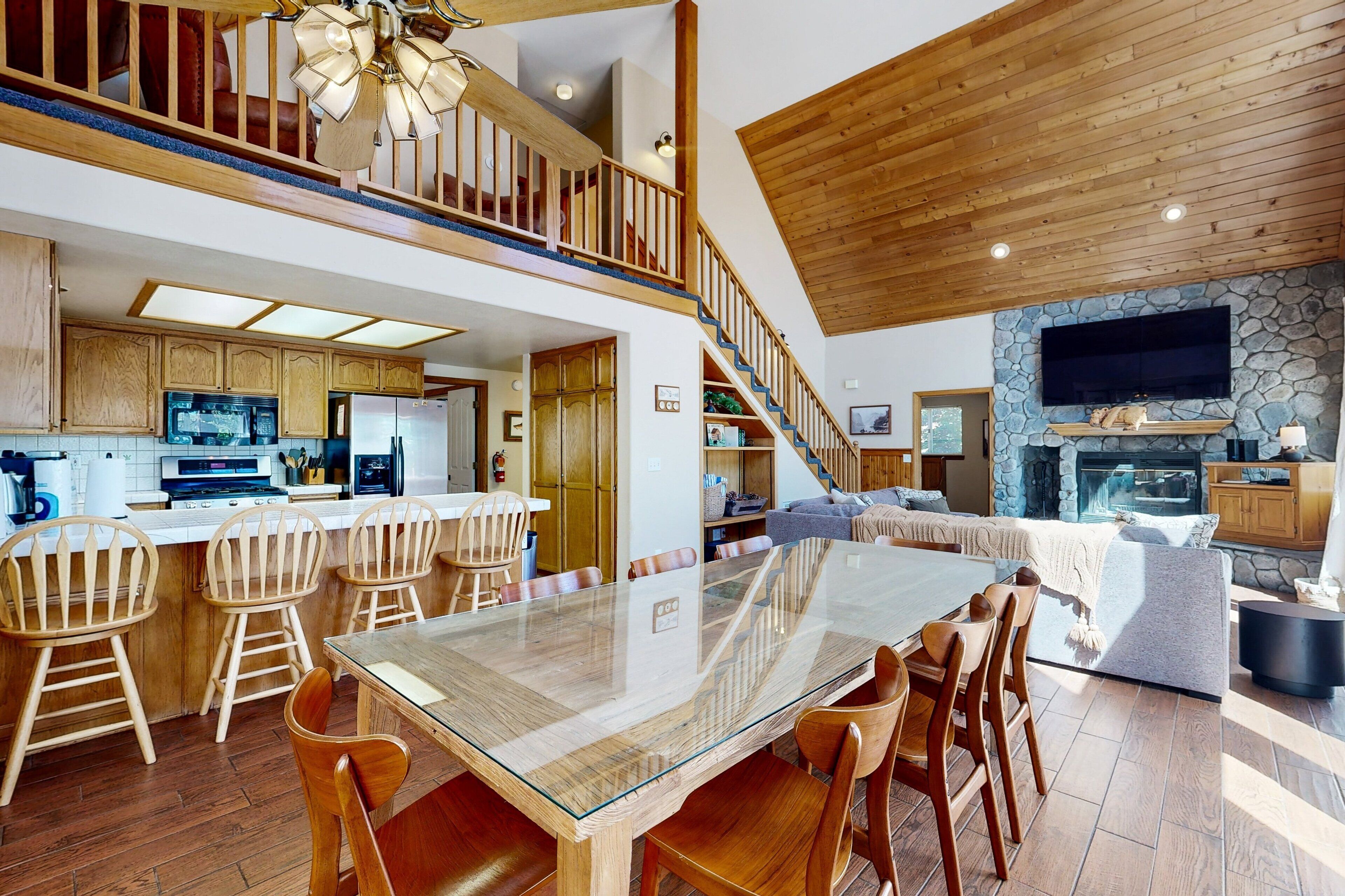 Casa, varias camas, acceso a la alberca, vista a la montaña (VC570) | Decoración personalizada, muebles diferentes y ropa de cama 