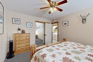 House, Multiple Beds, Pool Access, Mountain View (VC570) | Individually decorated, individually furnished, bed sheets