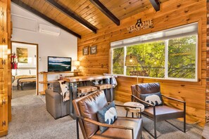 Cabin, Multiple Beds, Pool Access, Mountain View (2560) | Interior