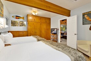 Decoración personalizada, muebles diferentes y ropa de cama