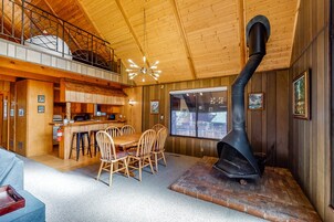 Cabin, Multiple Beds, Pool Access, Mountain View (VC301)