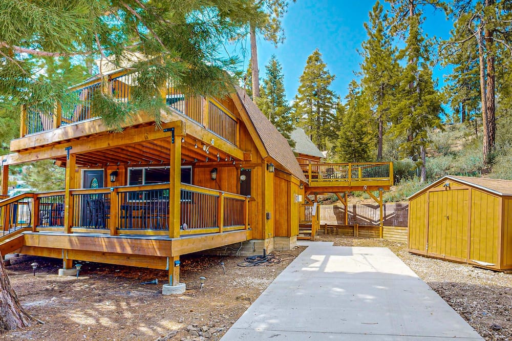Primrose Cabin #709