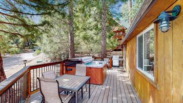 Ferienhütte, Mehrere Betten, Poolzugang, Bergblick (VC709) | Ausblick vom Zimmer