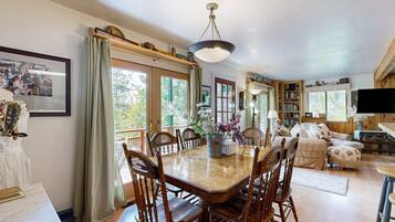 3 habitaciones, decoración personalizada y muebles diferentes