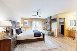 Hytte - flere senge - adgang til pool - bjergudsigt (VC708) | Individuelt design, individuel indretning, sengetøj