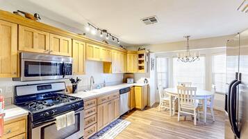 Baita, letti multipli, accesso alla piscina, vista montagna (VC701) | Cucina privata | Macchina per tè/caffè