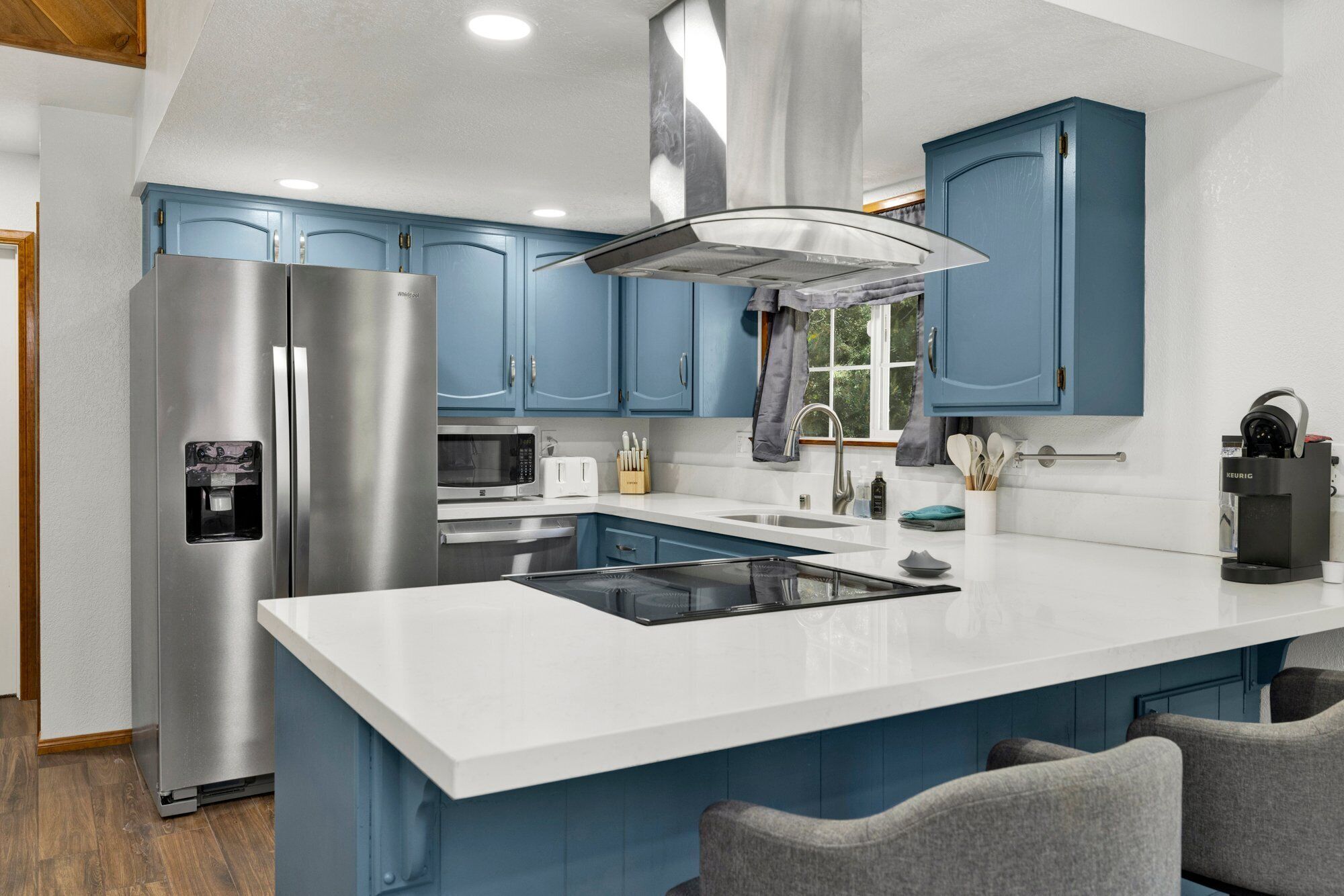 Huisje, Meerdere bedden, toegang tot zwembad, uitzicht op bergen (2568 ) | Privékeuken | Een koffiezetapparaat/waterkoker