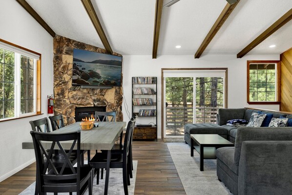 Ferienhütte, Mehrere Betten, Poolzugang, Bergblick (2568 ) | Innenbereich