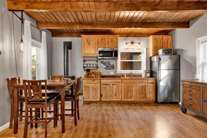 Cabin, Multiple Beds, Pool Access, Mountain View (VC618) | Dining