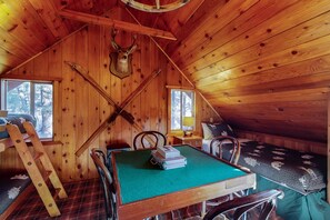 Cabin, Multiple Beds, Pool Access, Mountain View (VC339) | Individually decorated, individually furnished, bed sheets