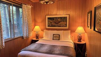 Cabin, Multiple Beds, Pool Access, Mountain View (VC339) | Individually decorated, individually furnished, bed sheets