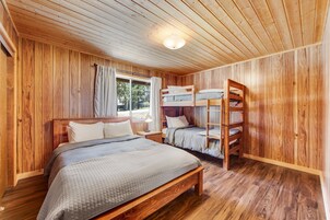 Cabaña, varias camas, acceso a la piscina, vistas a la montaña (VC329) | Decoración individual, mobiliario individual, ropa de cama