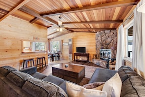 Cabin, Multiple Beds, Pool Access, Mountain View (VC329) | Living area | Fireplace