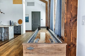 Games room - Landing | Chic 1BD, Gym, Pool (Madison)