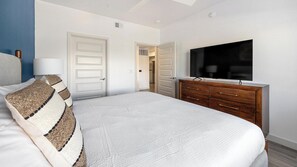 1 bedroom, desk, iron/ironing board, WiFi
