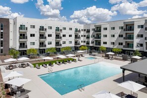 Pool - Landing | Beautiful 1BD, Gym, Pool (Phoenix)