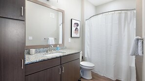 Bathroom - Landing | Beautiful 1BD, Pool, Gym (Chesterfield)