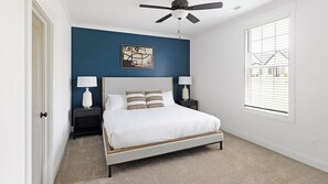 2 bedrooms, desk, iron/ironing board, WiFi