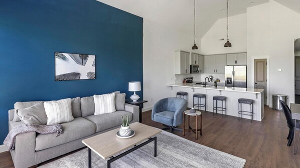 Smart TV - Landing | Modern 2BD, Gym, Clubhouse (Athens)
