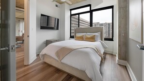 2 sovrum, skrivbord, strykjärn/strykbräda och wi-fi