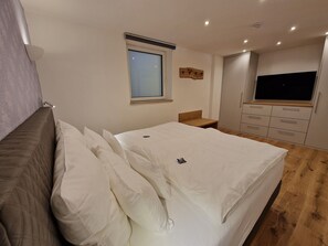 1 chambre, fer et planche à repasser, Wi-Fi gratuit, draps fournis