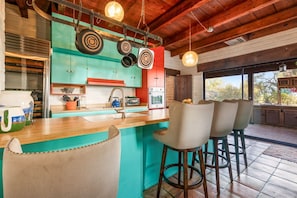 Fridge, microwave, oven, stovetop - Group Retreat Tucson Foothills Mountain Views Epic (Tucson)