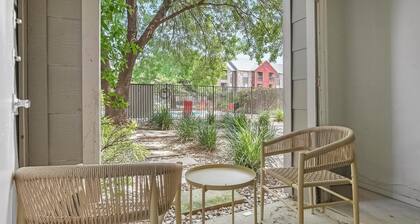 Landing | Beautiful Studio, Gym, Clubhouse