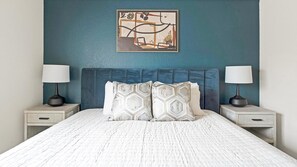 2 bedrooms, desk, iron/ironing board, WiFi