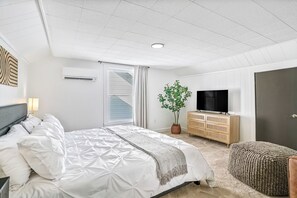 4 slaapkamers, een strijkplank/strijkijzer, wifi, beddengoed