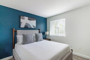 3 camere, una scrivania, ferro/asse da stiro, Wi-Fi