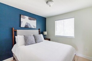 3 habitaciones, escritorio, tabla de planchar con plancha y wifi 