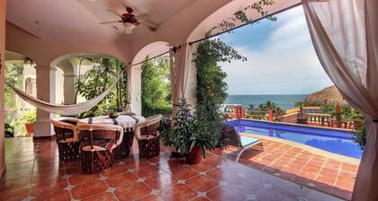 Oceanview Getaway Salt Pool