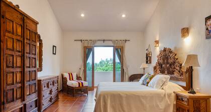 Oceanview Getaway Salt Pool