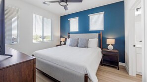 2 bedrooms, desk, iron/ironing board, WiFi