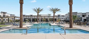 Landing | Modern 2BD, Pool, Clubhouse