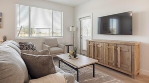 Living area - Landing | Stylish 1BD, Gym, Pool (Casa Grande)