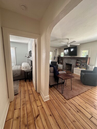 NEW! Lovely 4 Bedroom Garden Cottage Downtown Coeur d'Alene. Walk to everything!