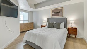 1 bedroom, desk, iron/ironing board, WiFi