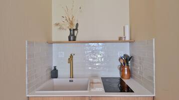 Réfrigérateur, cafetiÚre/bouilloire