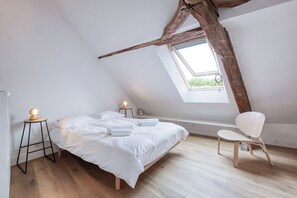 2 chambres, fer et planche à repasser, Wi-Fi, draps fournis