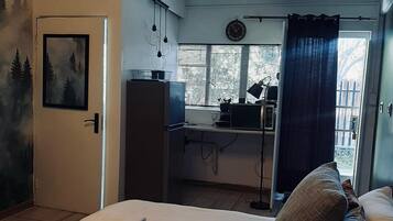 1 bedroom, desk, iron/ironing board, free WiFi