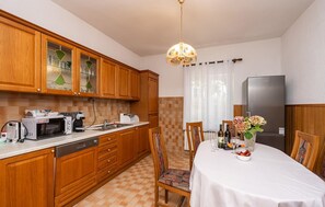 Dining - Nice apartment in Zvekovica (Zvekovica)