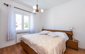 3 quartos, ferros/tábuas de passar roupa, Wi-Fi de cortesia